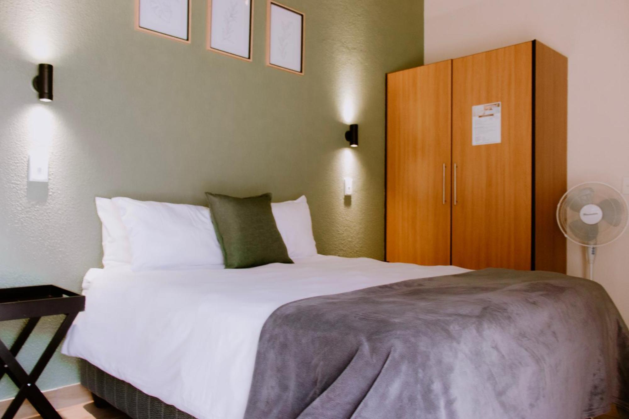 Desert Dreams Bed And Breakfast Cc Уолфиш-Бей Экстерьер фото